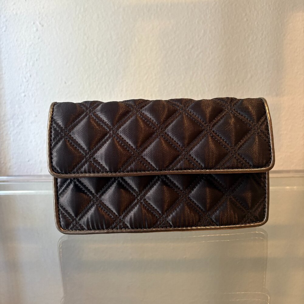 MARC BY MARC JACOBS | Silver Metallic Quilted Clutch Bag With Silver Chain
